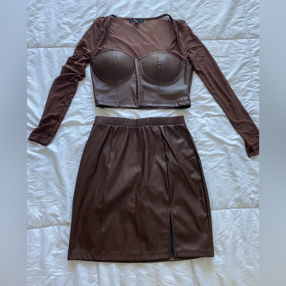 Brown two piece set, Never worn!